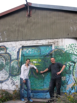 Phil and Jürg at their old venue, Stralau 68